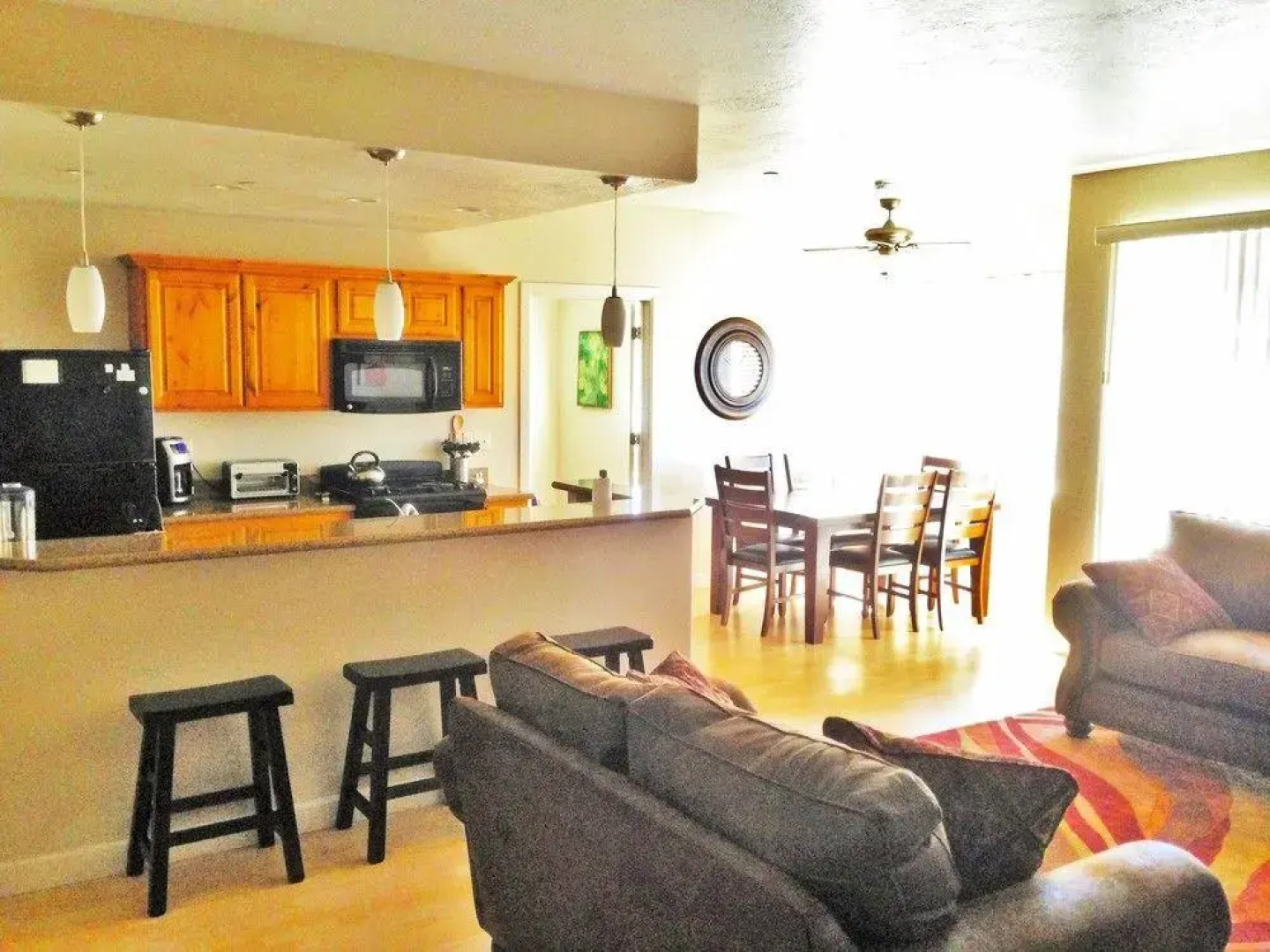 Downtown Luxury Condo at Citifront