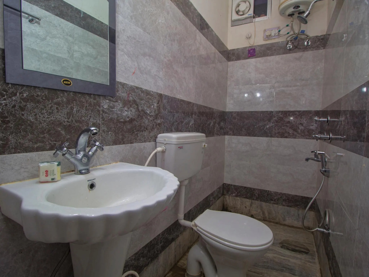 OYO 12992 Prince lodge