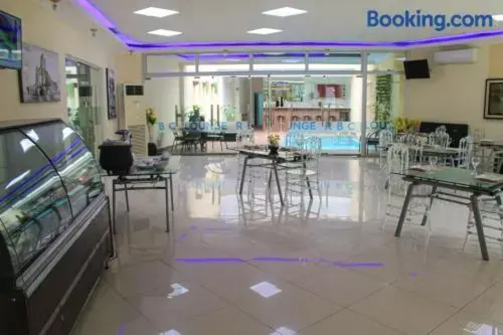 16 Quartos disponíveis - Edifício Piramide