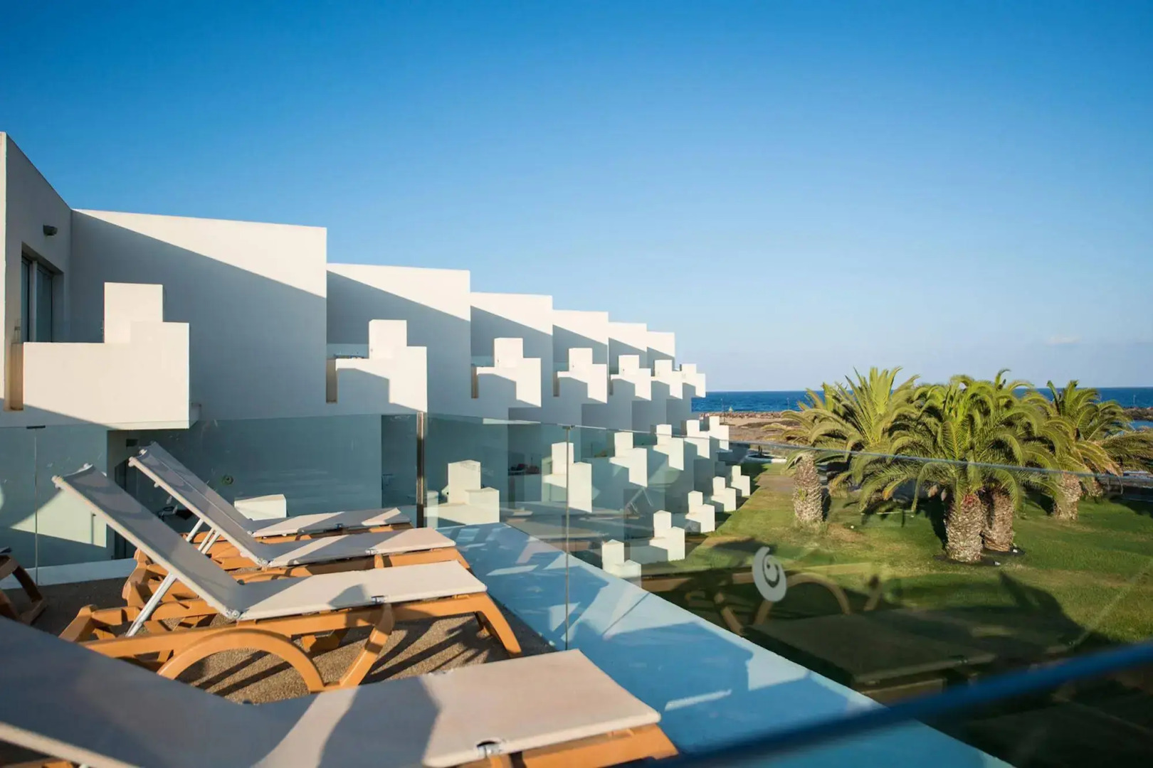 Hotel HD Beach Resort & SPA