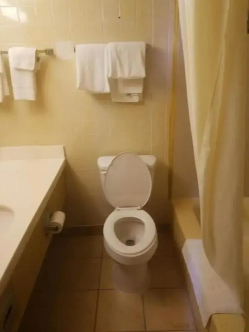 AmeriVu Inn & Suites - Gilbertsville