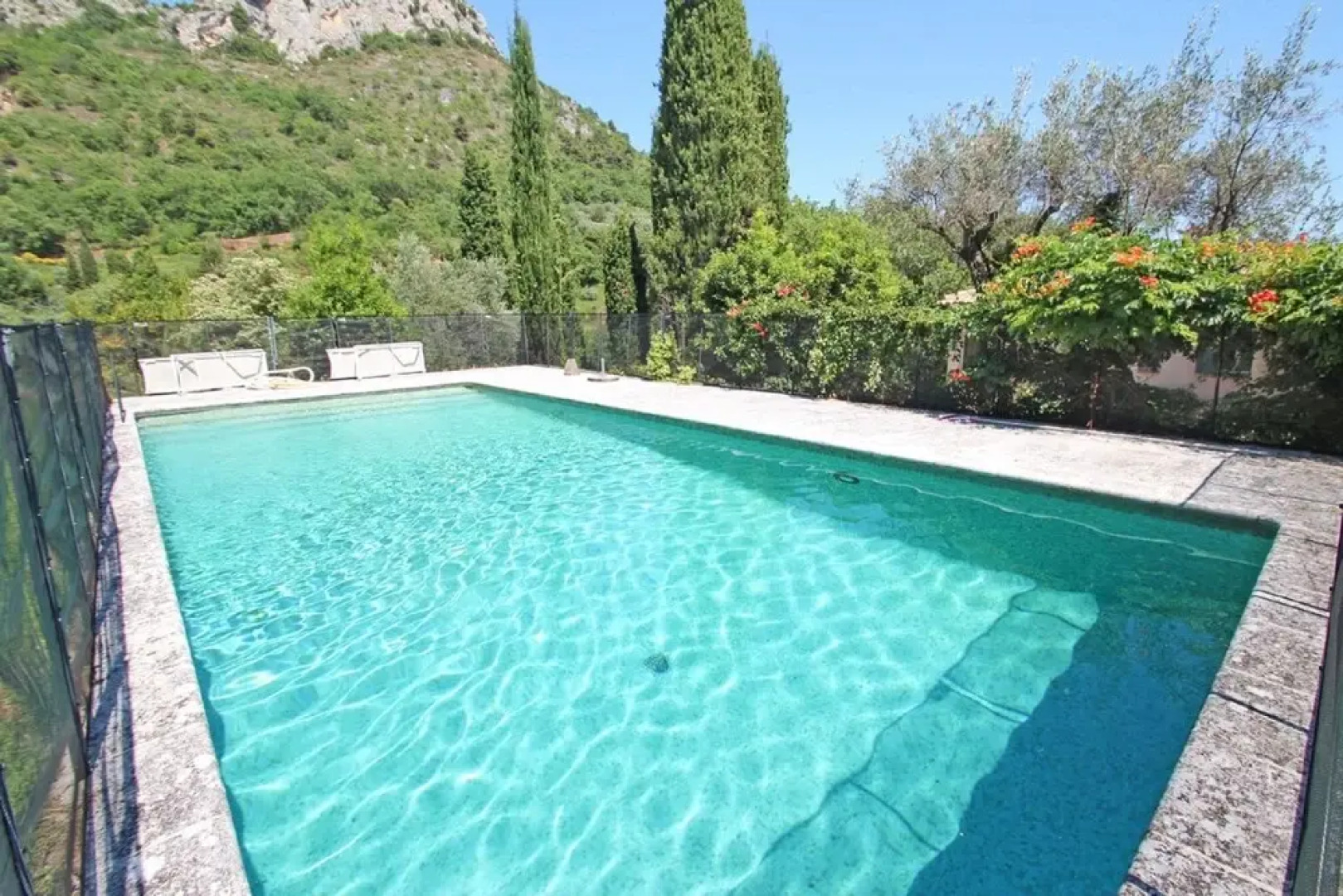 A Luxurious, 5-bedroom Villa in Vence With a Swimming Pool and Spaciou