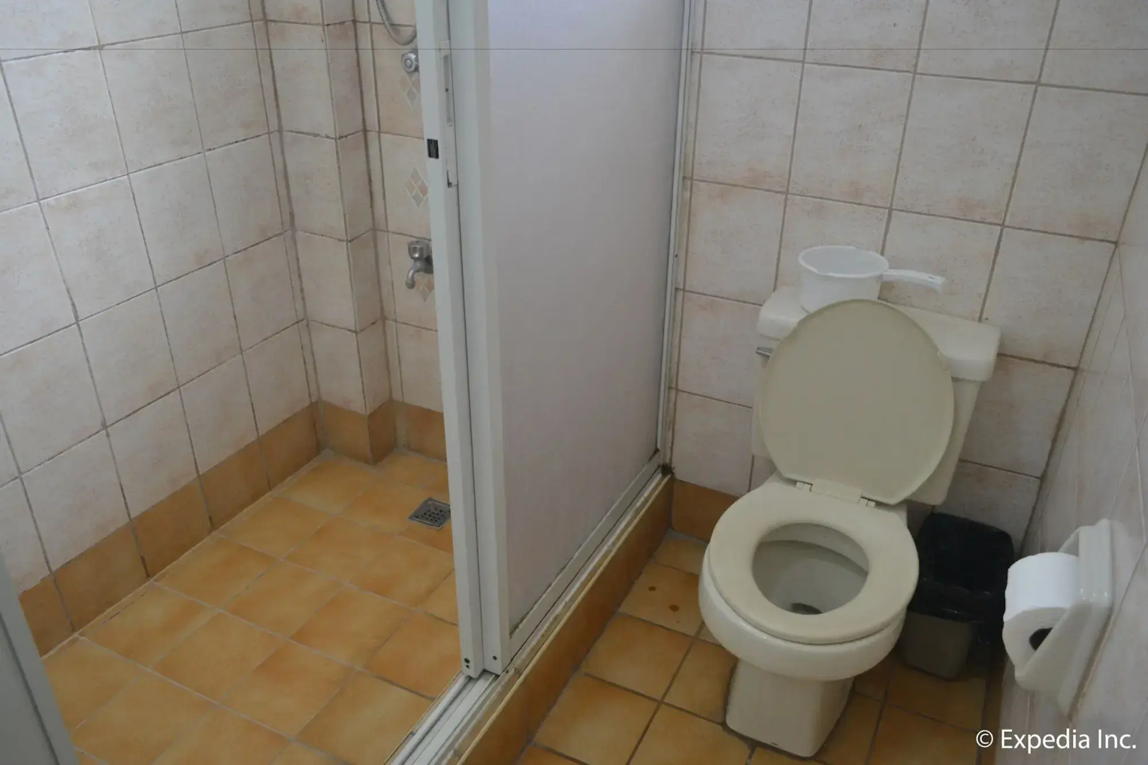 Tagaytay Country Hotel