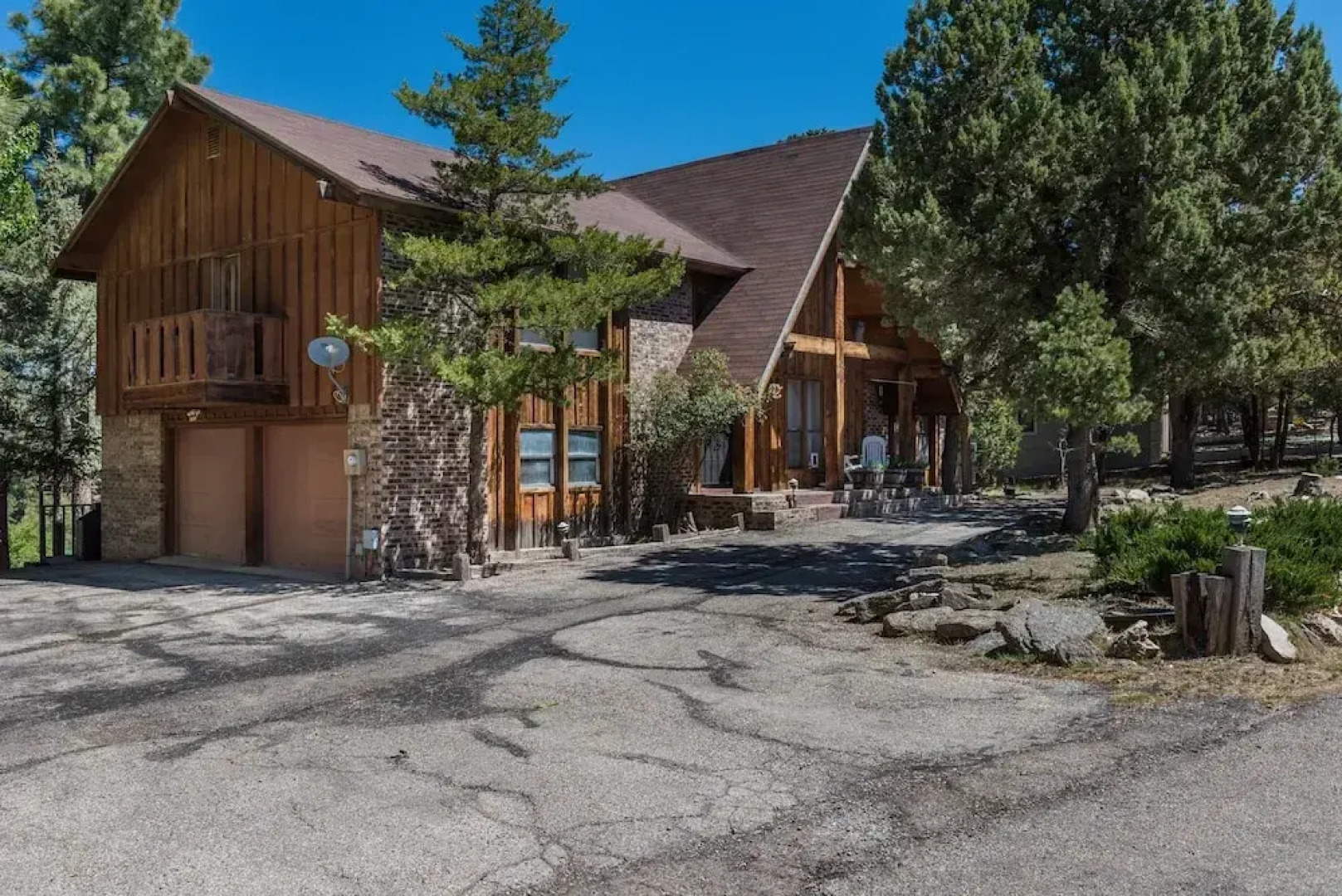 Cowboys Indians and Outlaws - Three Bedroom Cabin