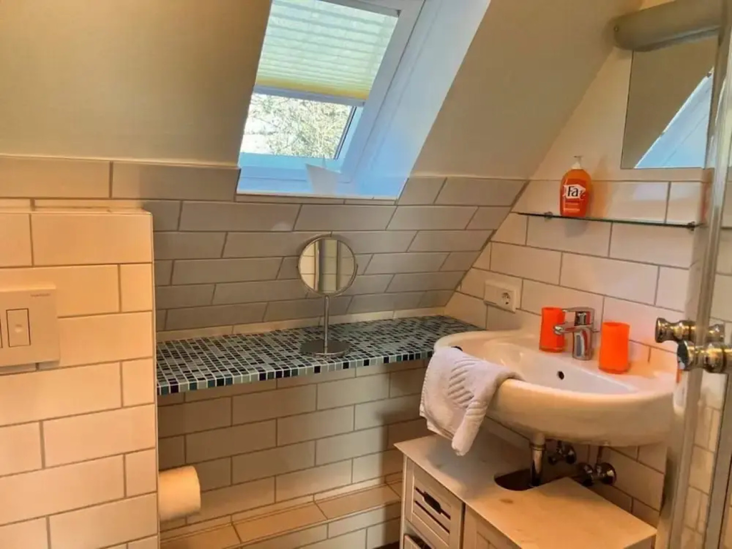 "lee" in House Smaswai 10