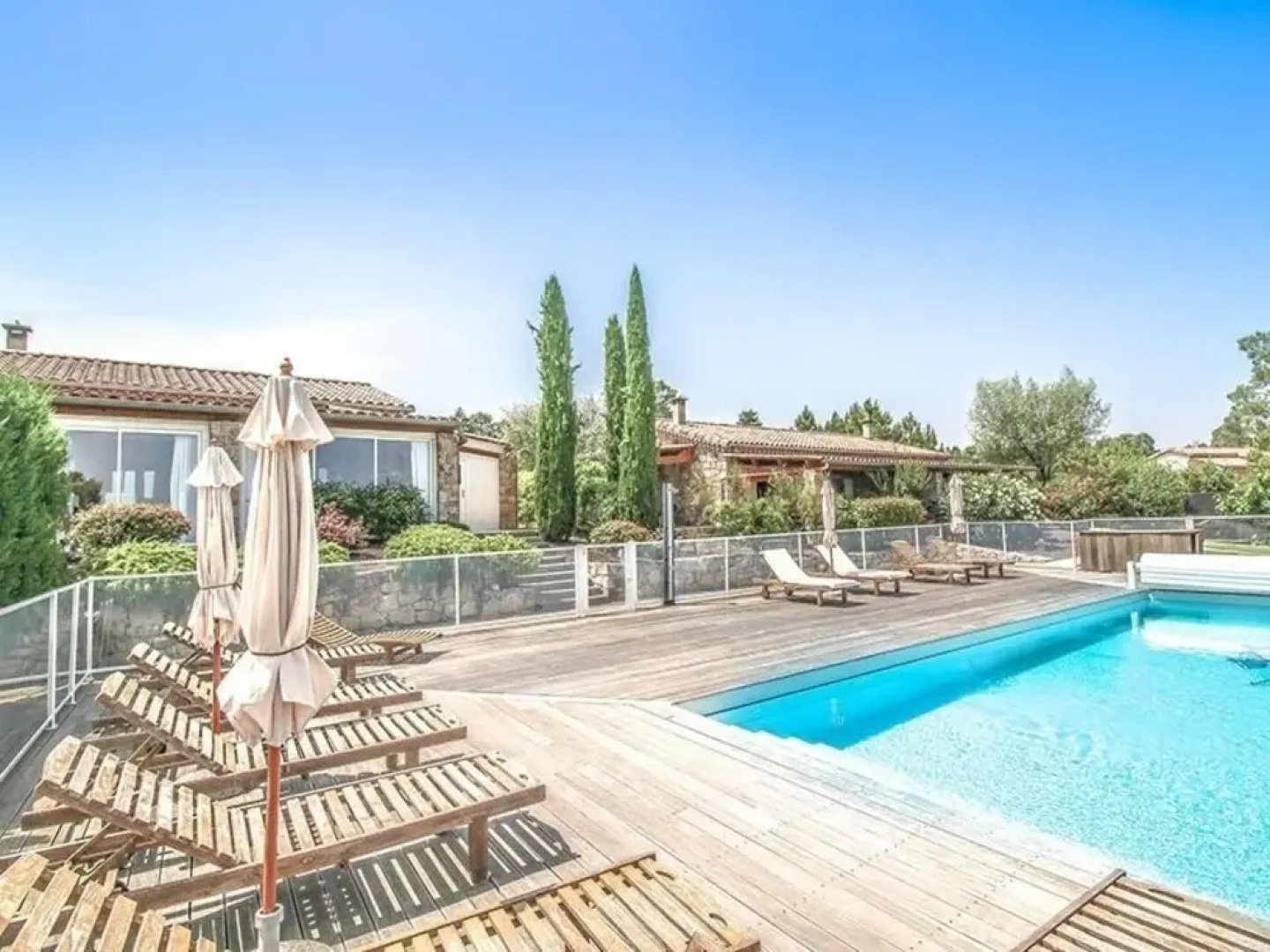 Les clèdes du Mazel