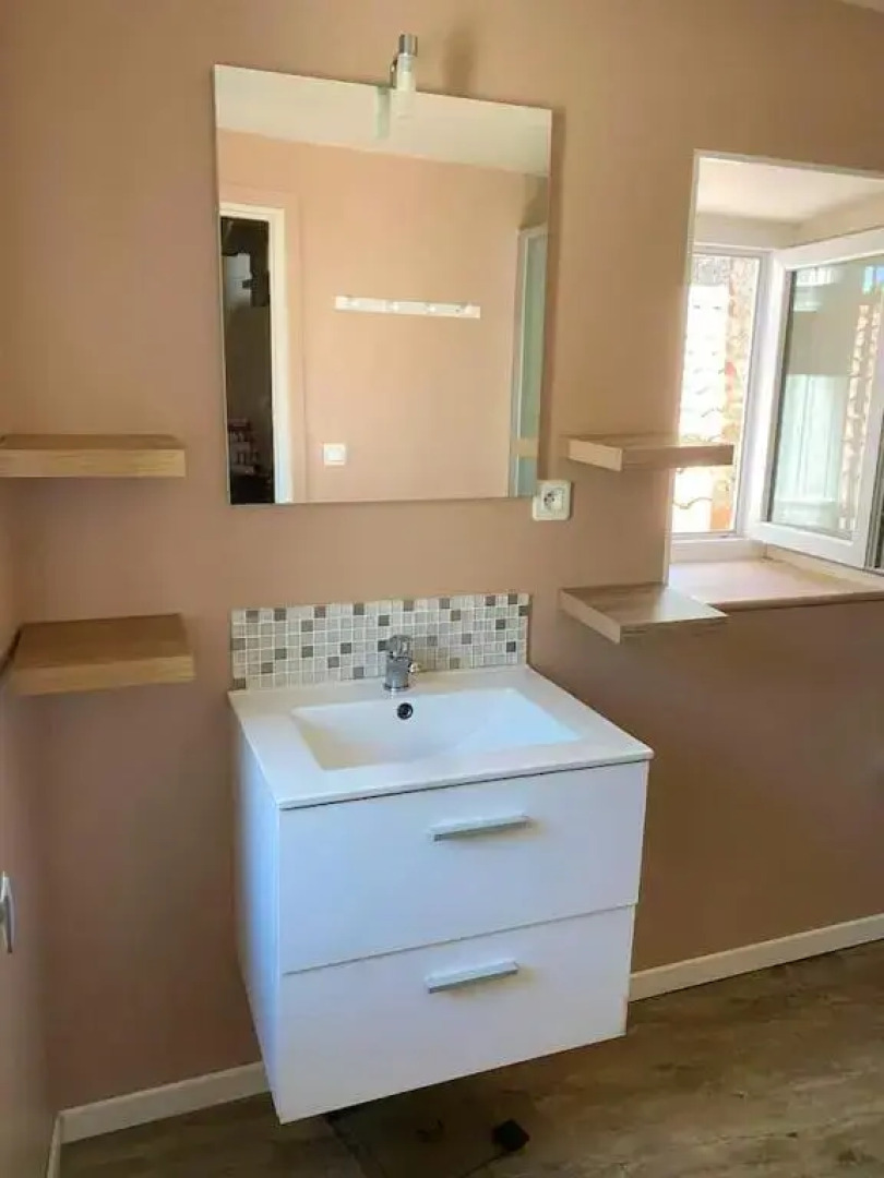 Maison de 2 chambres avec jardin clos et wifi a Saint Floret