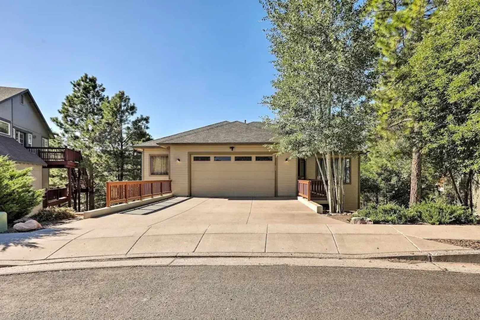 Spacious Flagstaff Home With Fire Pit & Game Room!