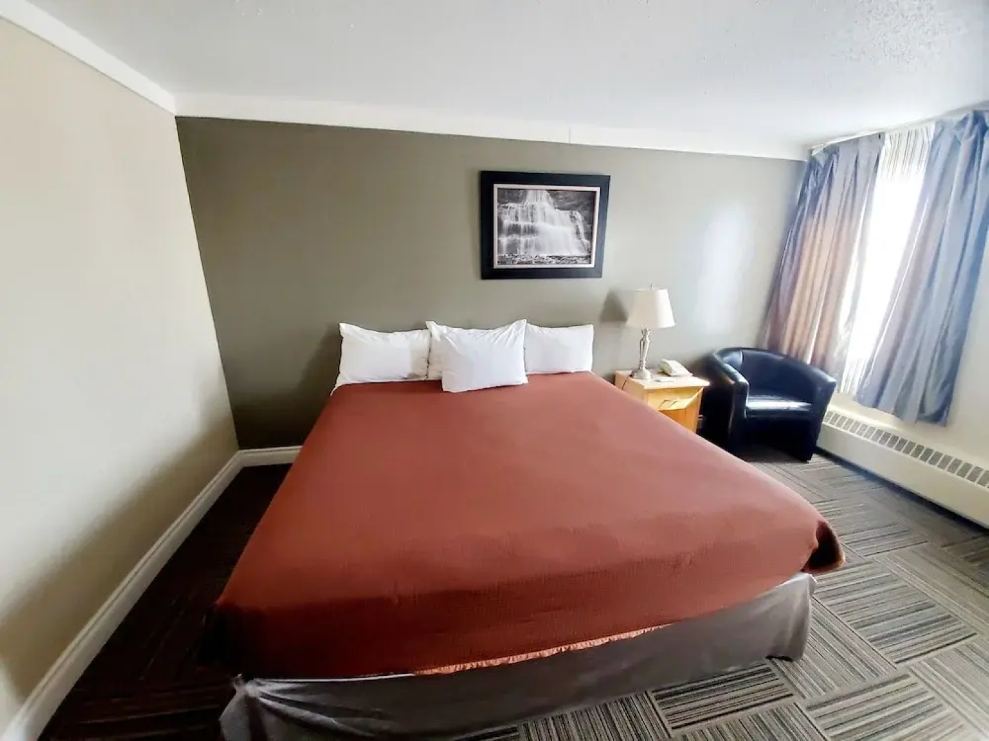Starlight Inn