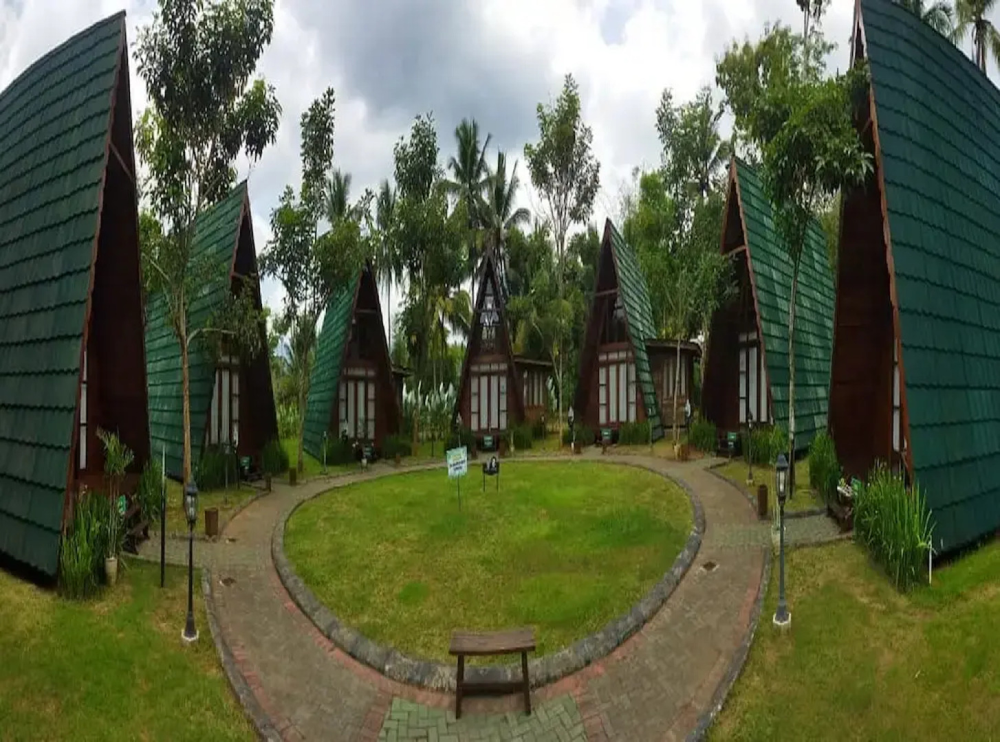 Borobudur Balkondes Saka Pitu