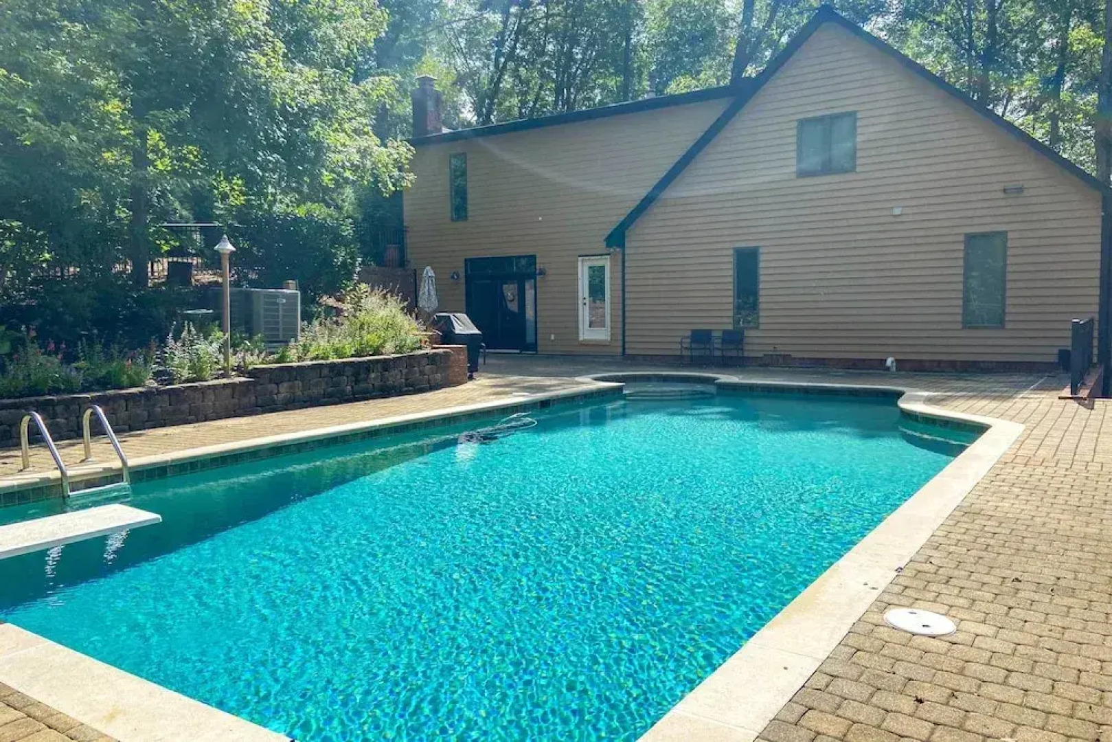 Nashville Area Family Getaway w/ Private Pool!