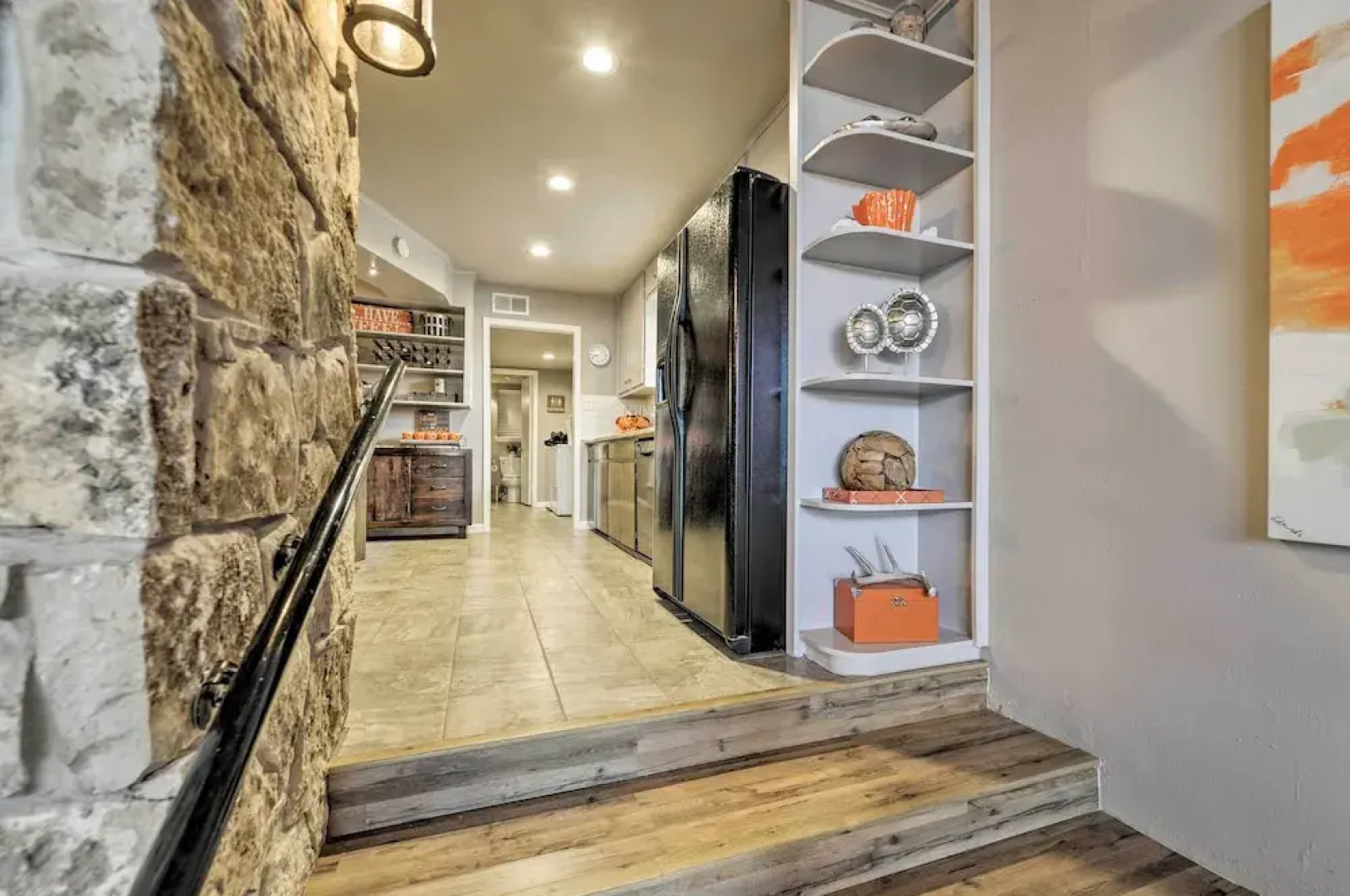 Bright n Breezy Waterfront Lake Granbury Getaway!