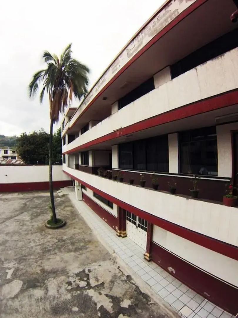 Hotel Flores Los Ponchos
