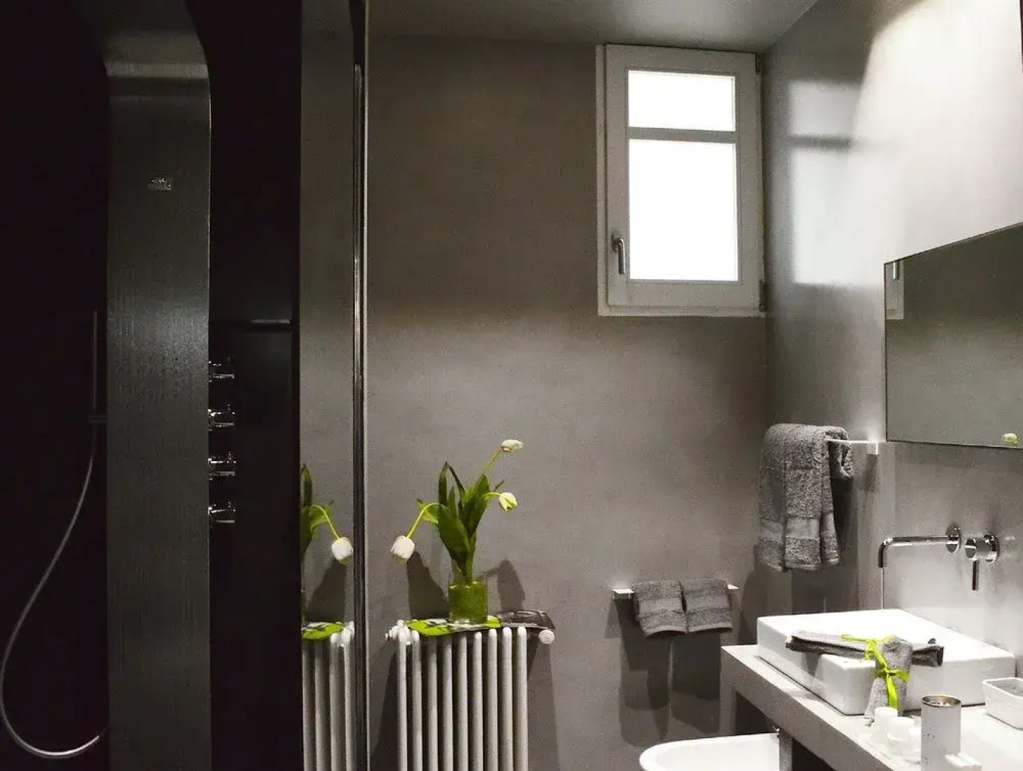 miLoft Guest Rooms & Terrace