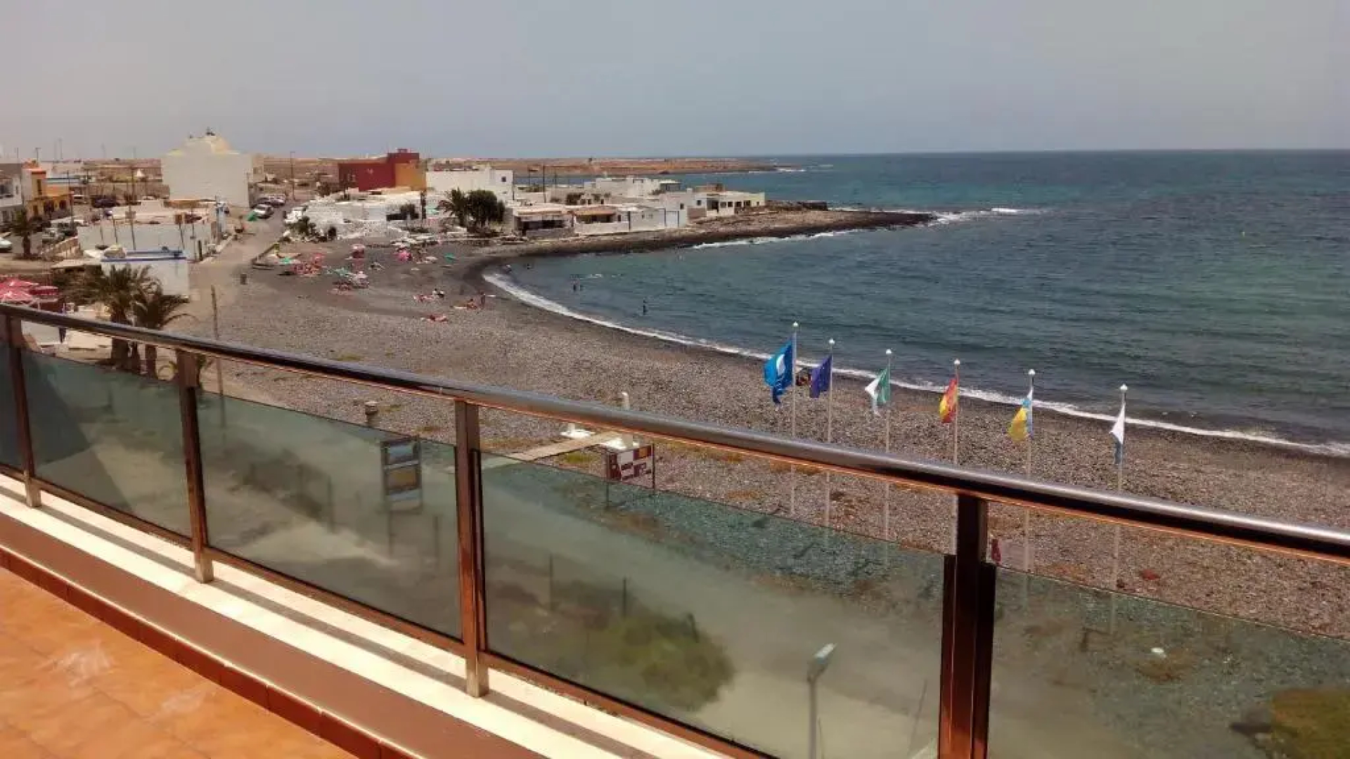 Ocean Front Apartment (WiFi)