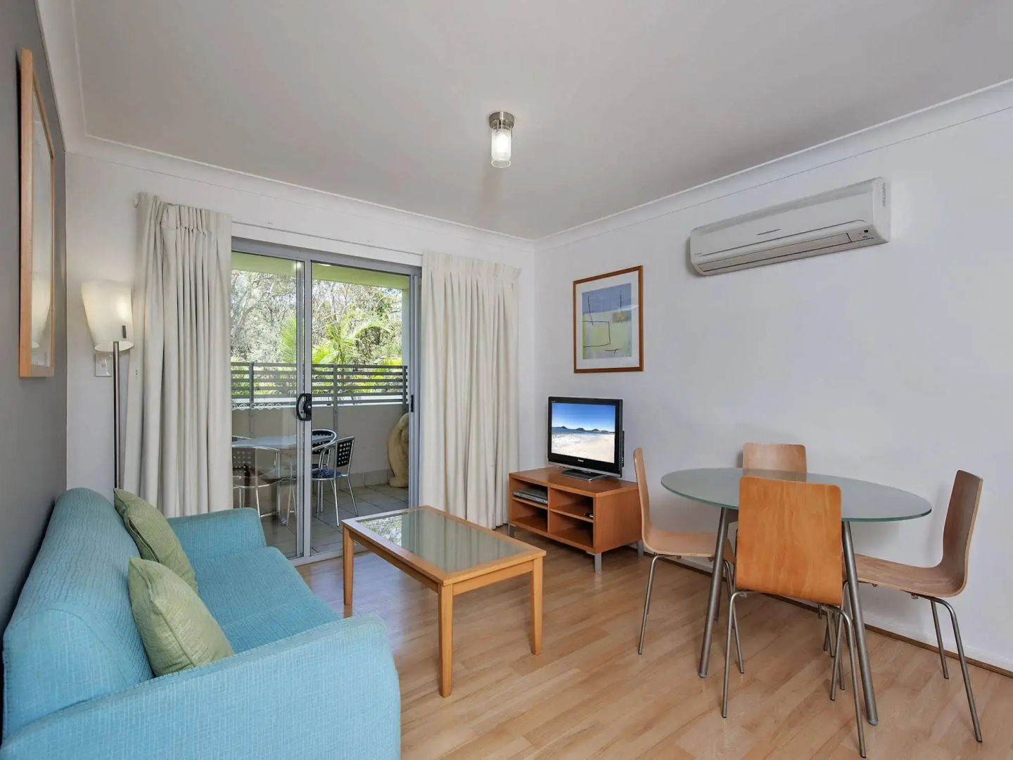 Shoal Bay Beachclub Apartments