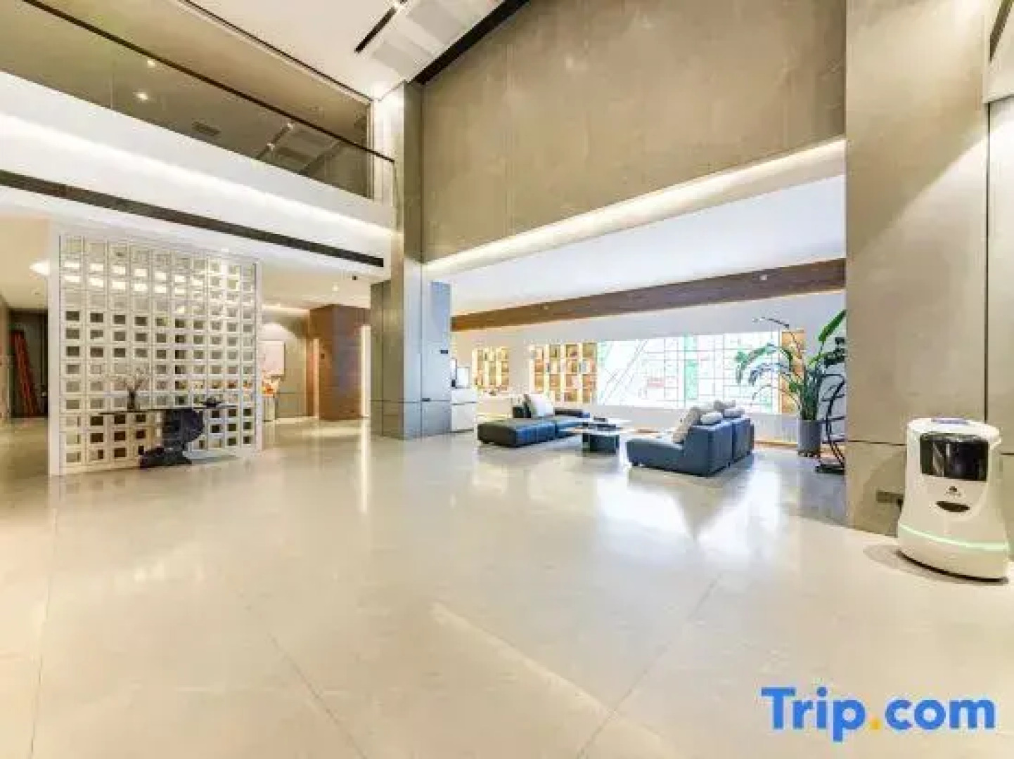 Rezen Longuu Hotel （Wuzhong Two Halls and One Center）