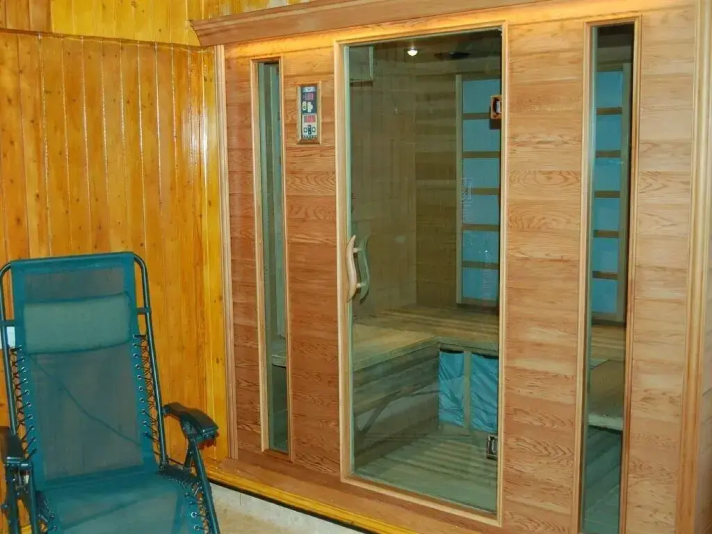 The Devoncourt Resort & Apartments