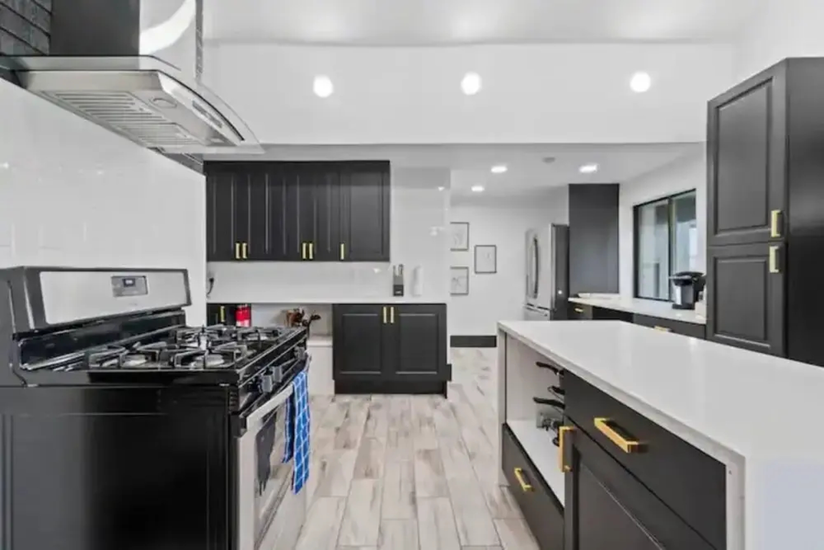Retreat in Vibrant Westminster 4BR Hot Tub