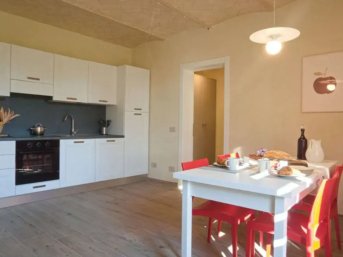 Modern Apartment Near Pistoia With Shared Garden