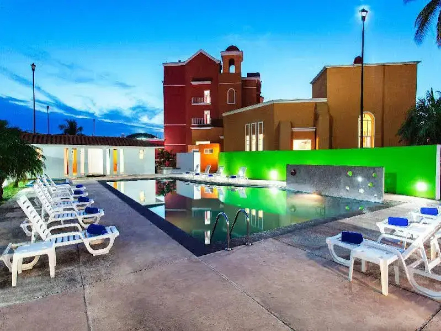 Hotel NH Lázaro Cárdenas