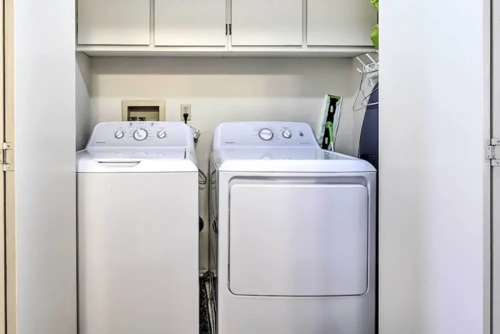 Tranquil Guerneville Home w/ Redwood Views