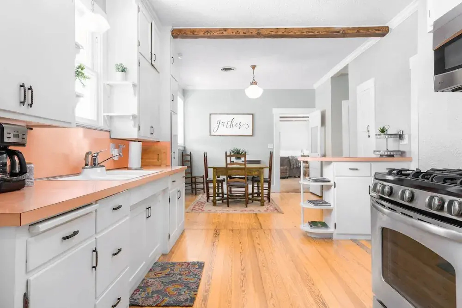 Blue Haus Hot Tub-fire Pit-game Room Walk to Main