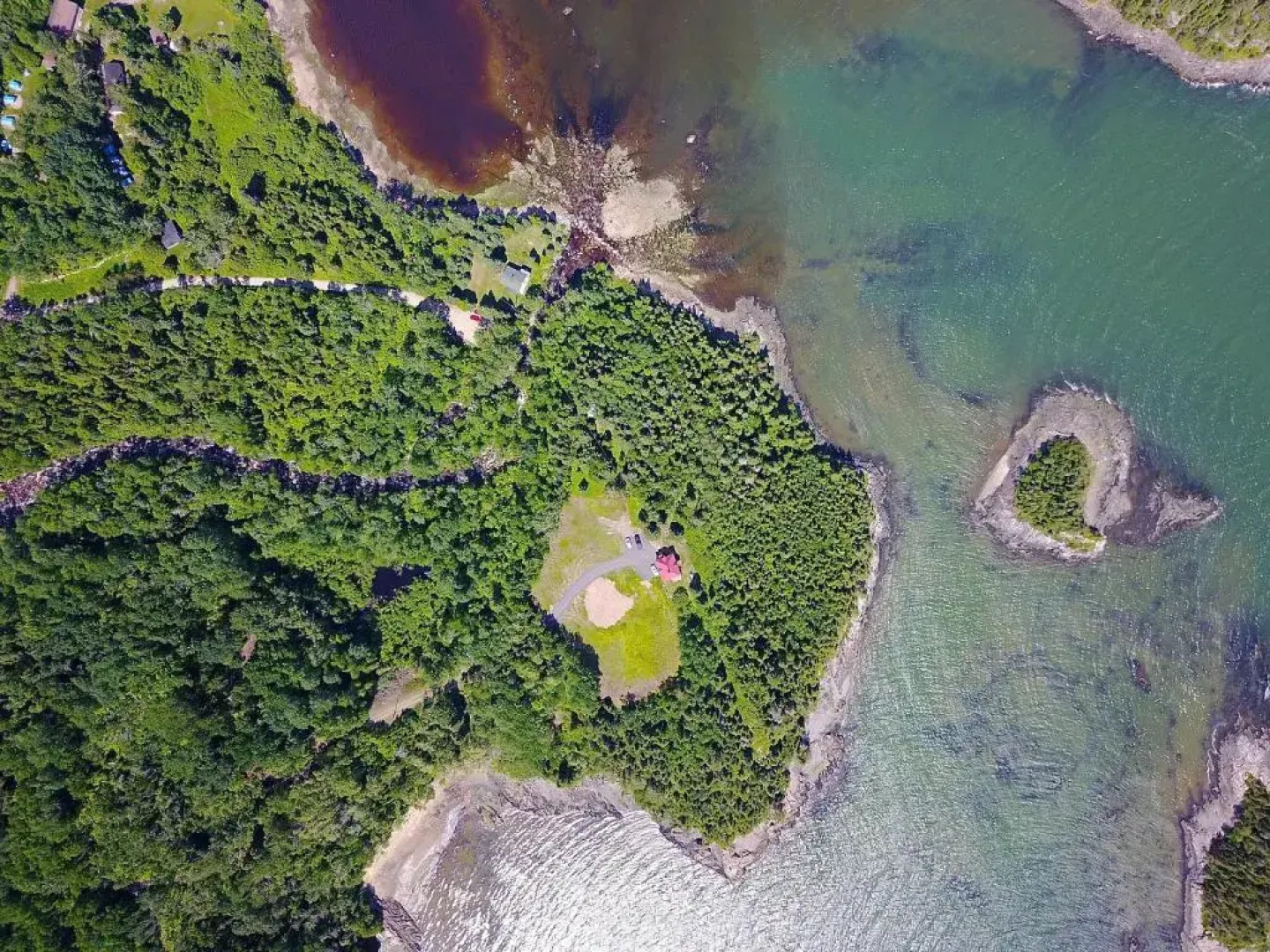 Les 2 Iles - Les Chalets Spa Canada