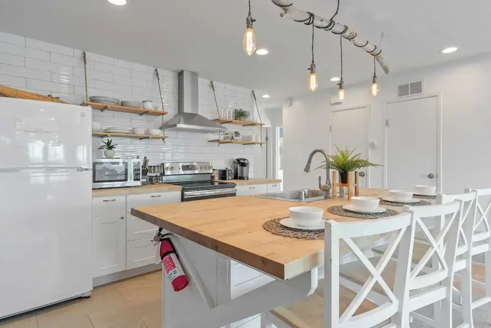 El Camino Surfhouse B by Avantstay Ocean Views & Deck, Near Trestles Beach