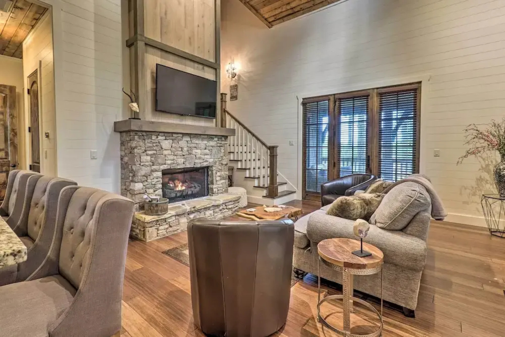 Serene Mountain Retreat! Rural Glenville Craftsman