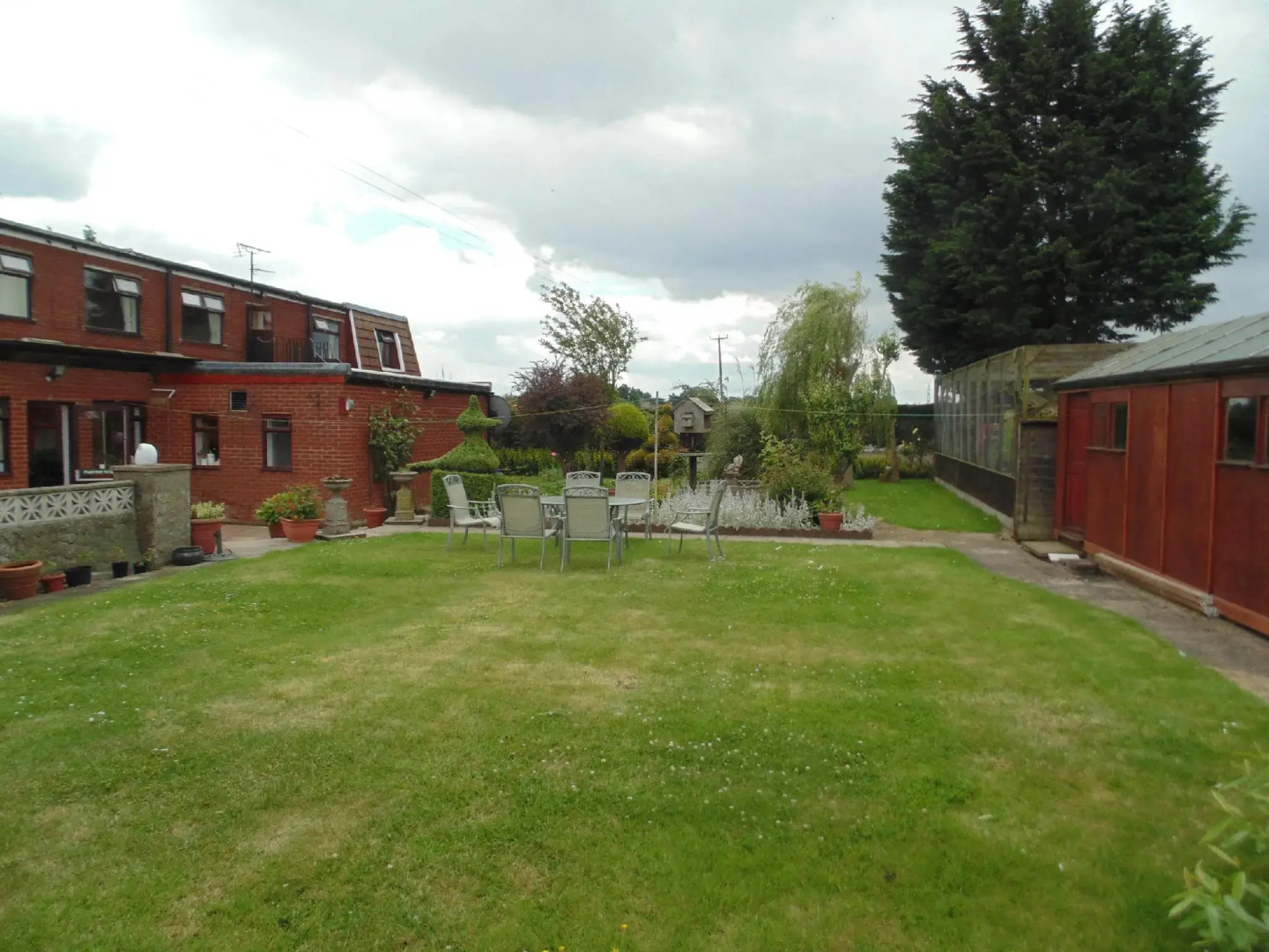 The Amethyst Hotel by Paymán Club