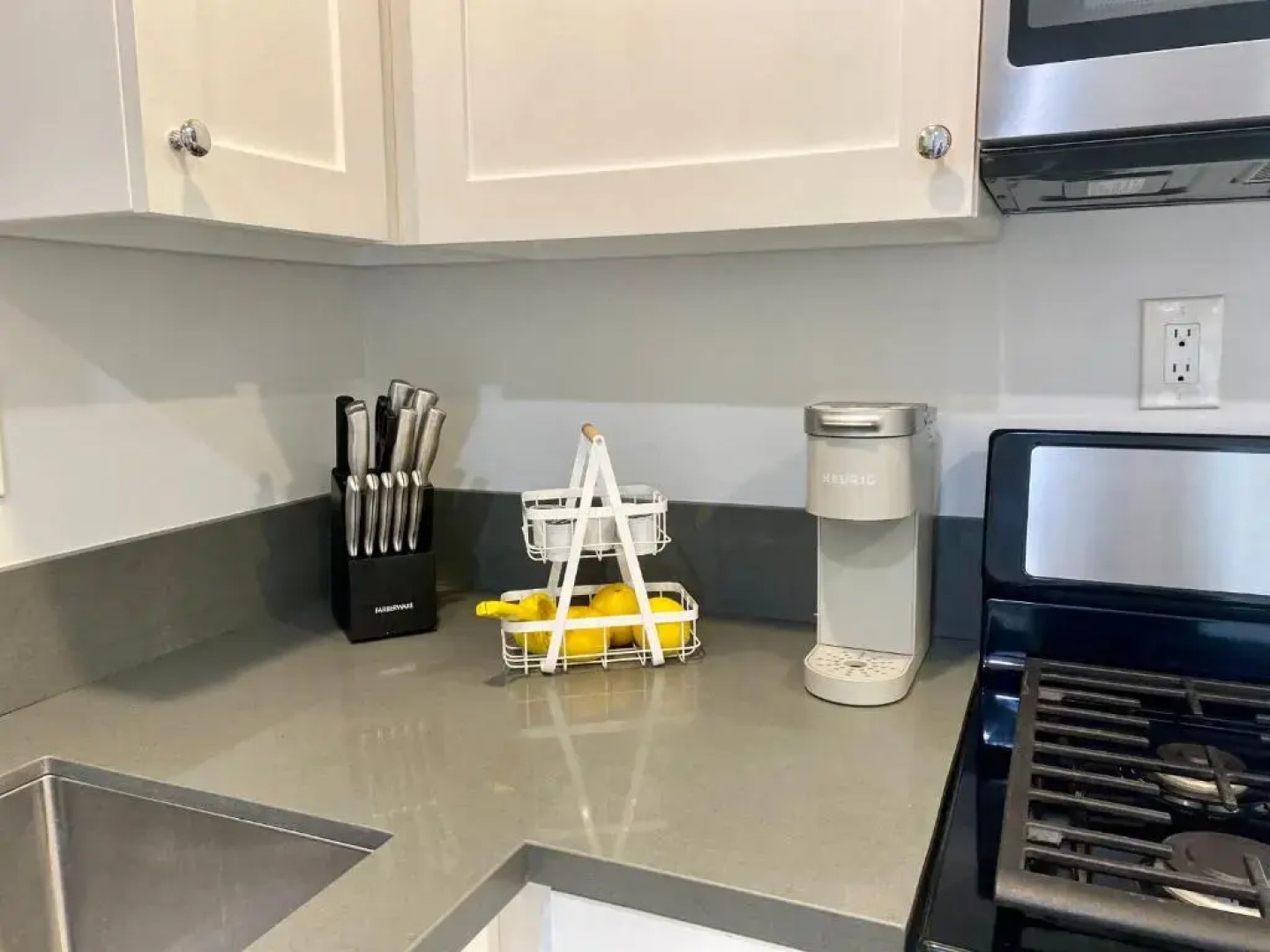 Steps To The Beach, Pacific City and Main Street - Studio