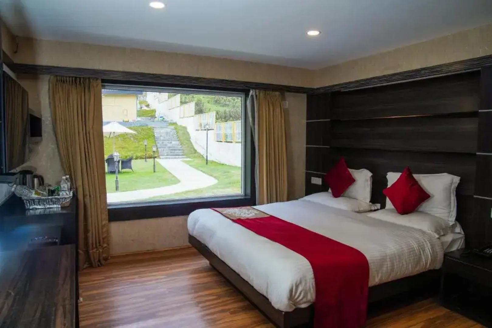 Pine Spring Resort Sonamarg