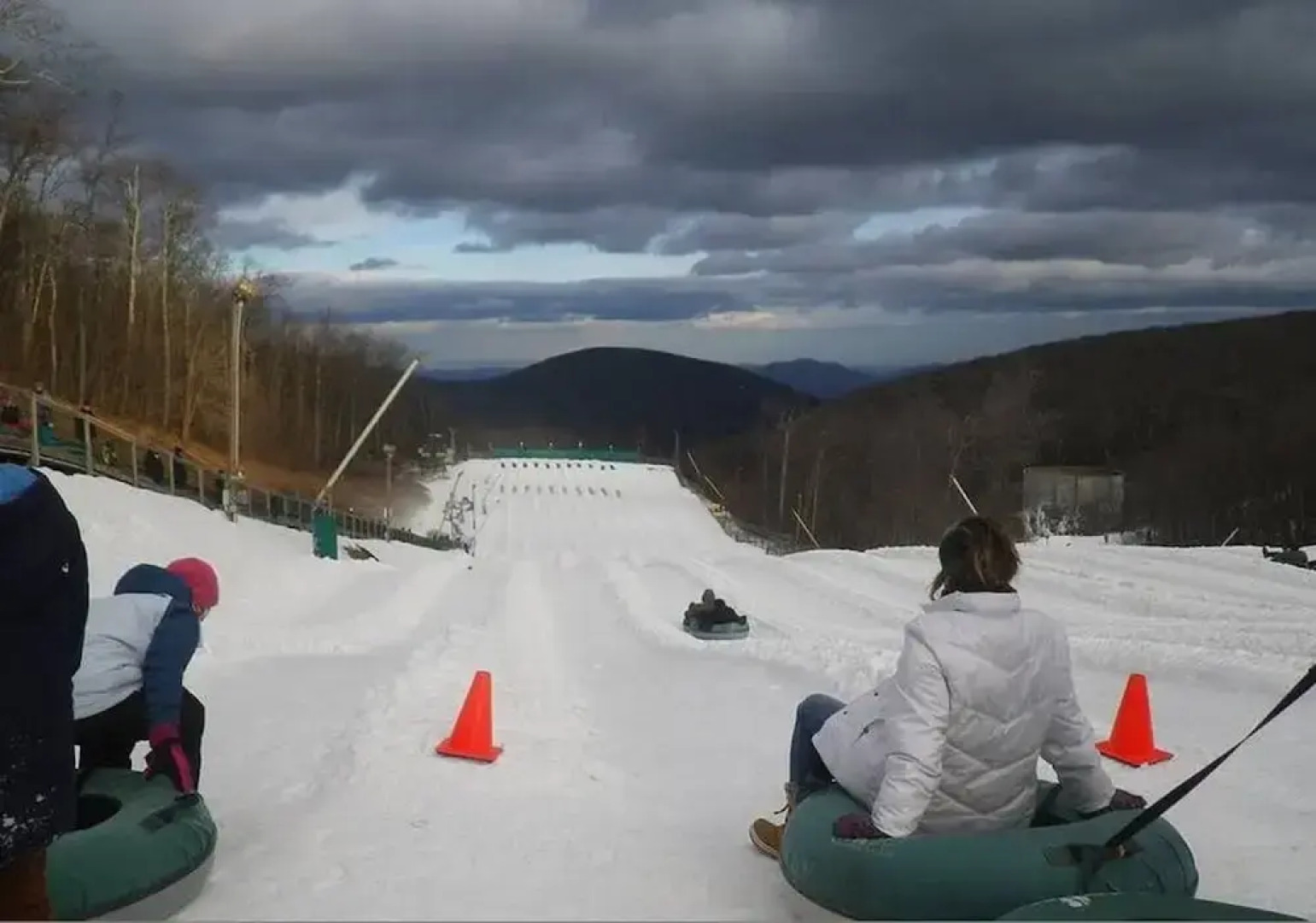 Stoney Creek Cottage Wintergreen w EV Charger