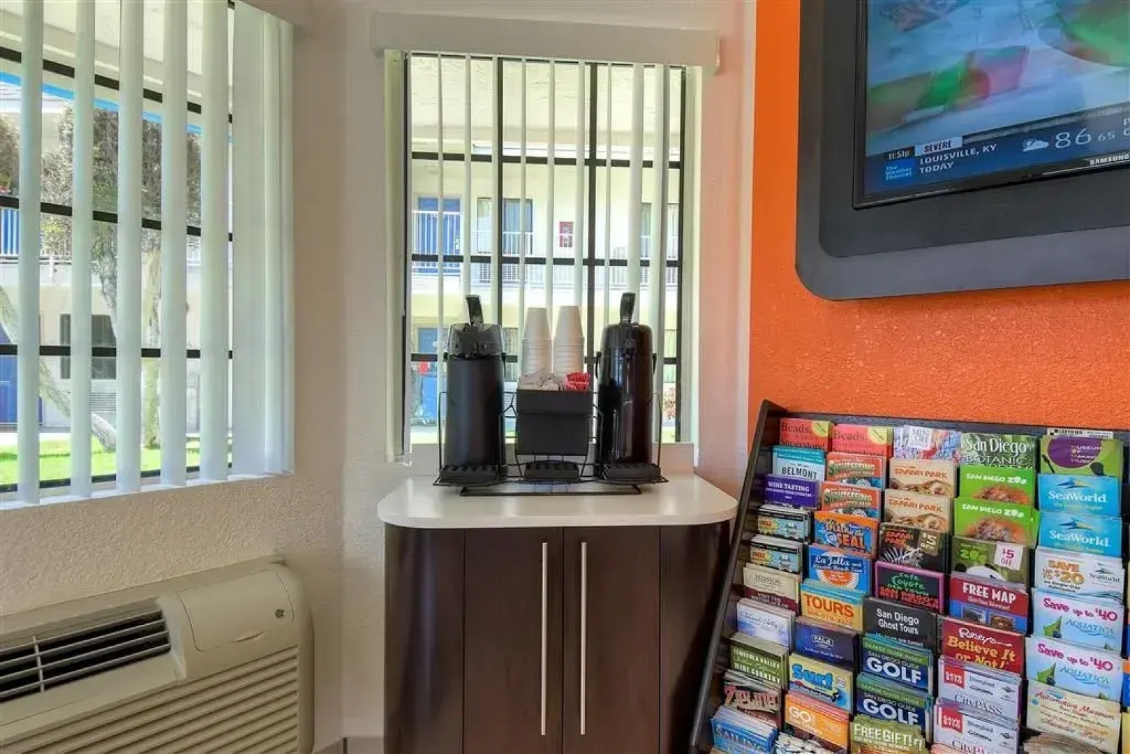 Motel 6 Carlsbad Downtown