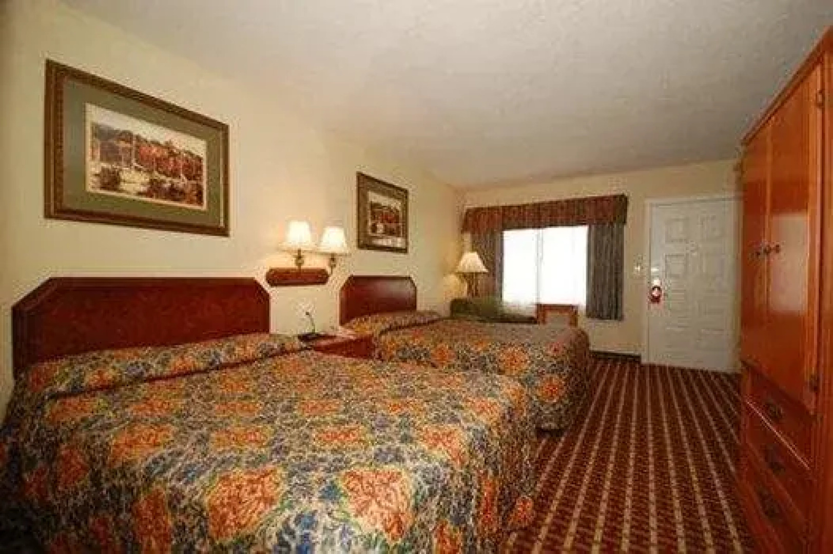 Motorsports Inn and Suites