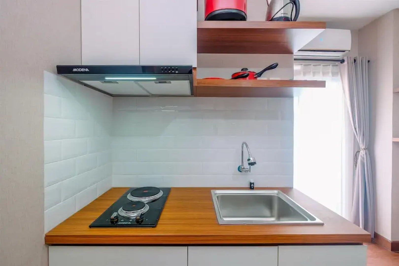 Comfort and Simply Studio Cinere Resort Apartment