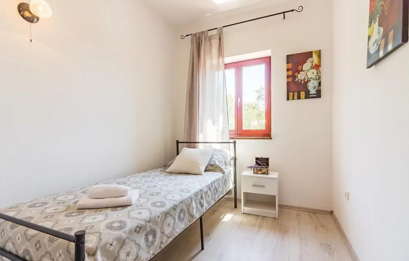 Stunning Home in Loborika With Wifi and 6 Bedrooms