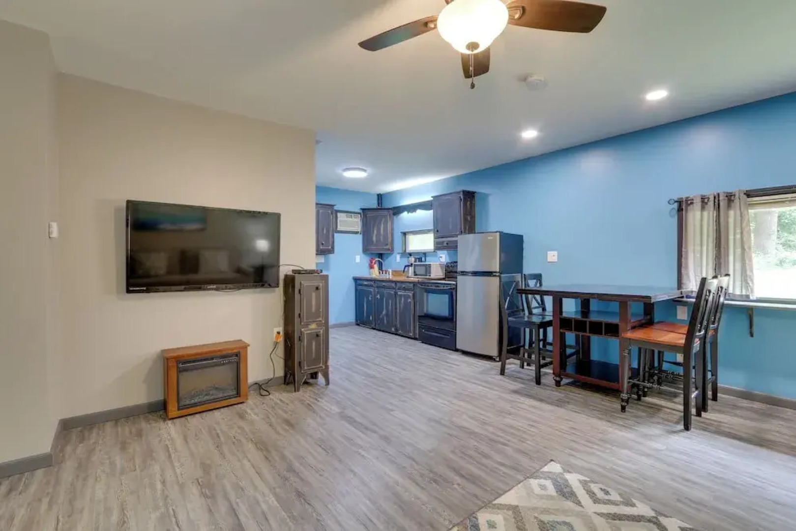 Zanesville Vacation Rental: 2 Mi to Downtown!