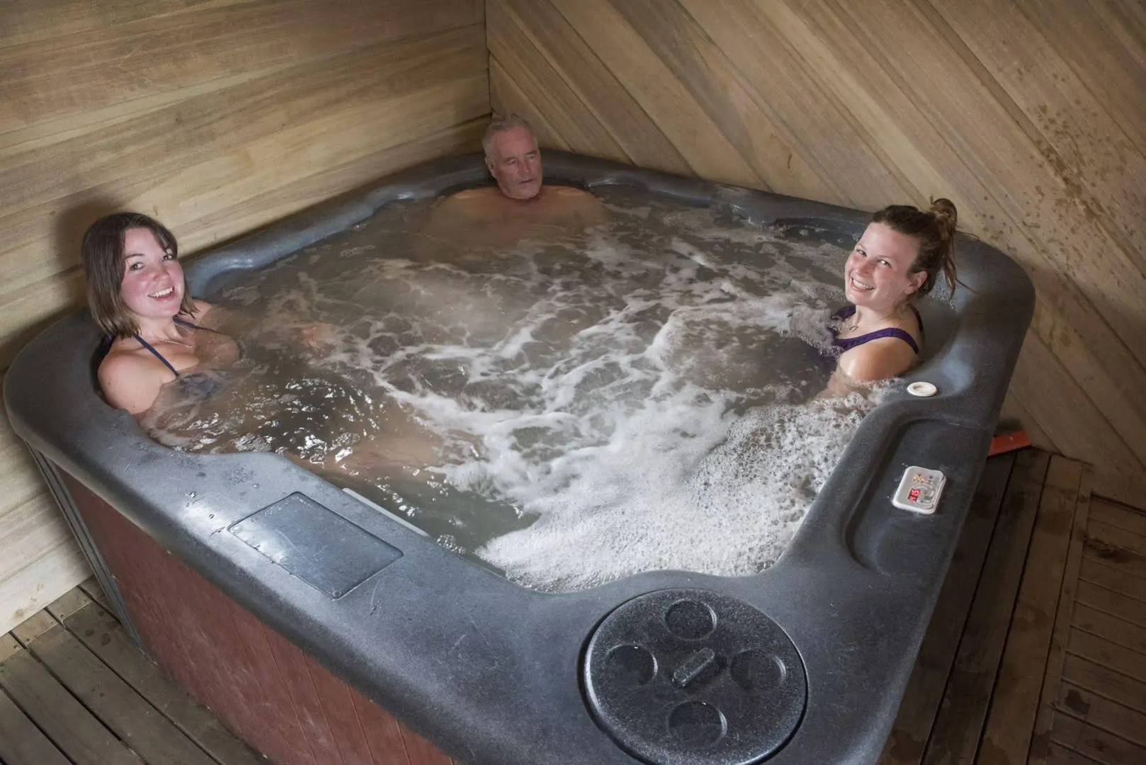 Adventure Lodge & Motel