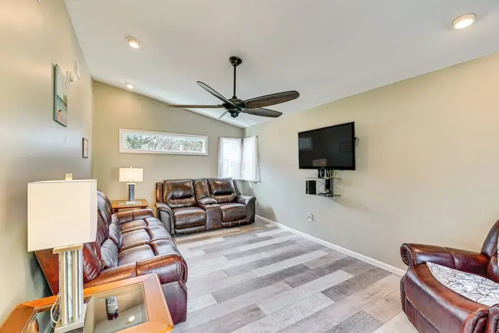 Pet-friendly Honeoye Cottage Rental: Walk to Lake!