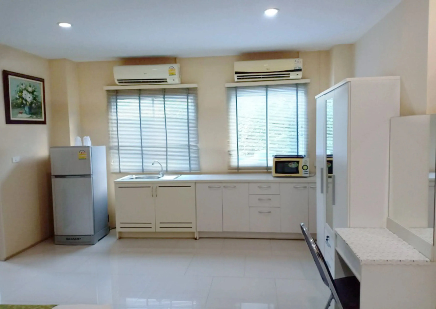 V Verve Service Apartment Hotel