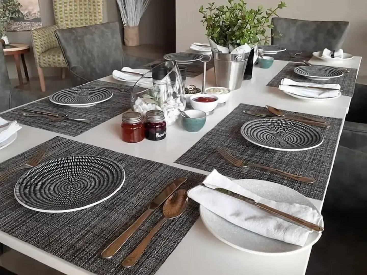 Kifaru Luxury Lodge & Bush Camp