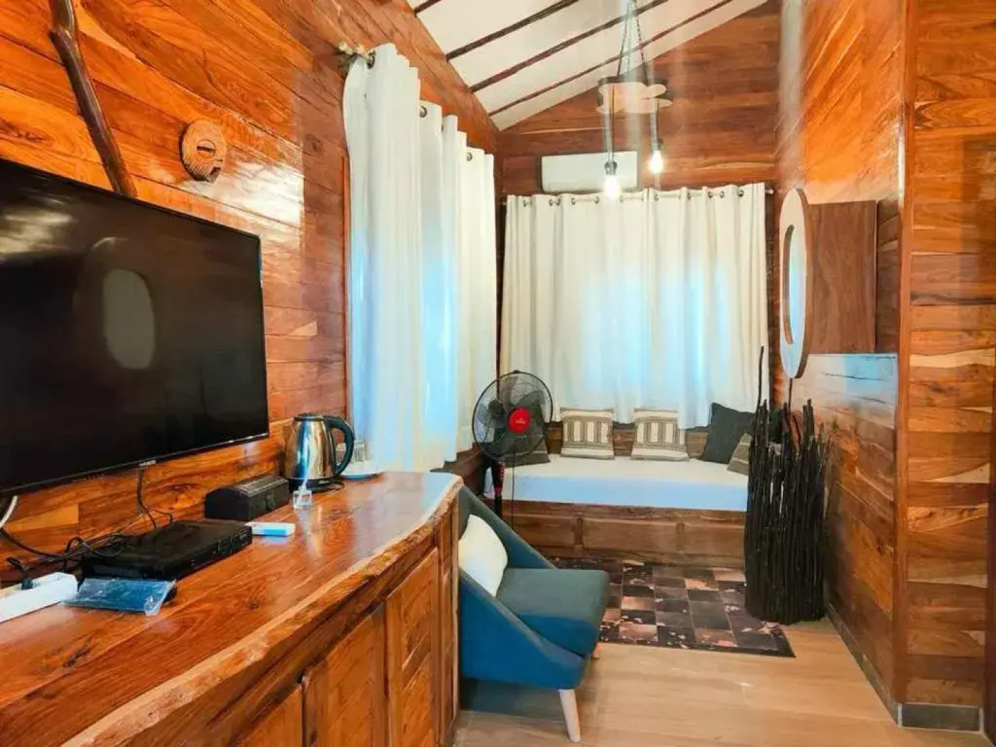 Le Calao du Lac Rose