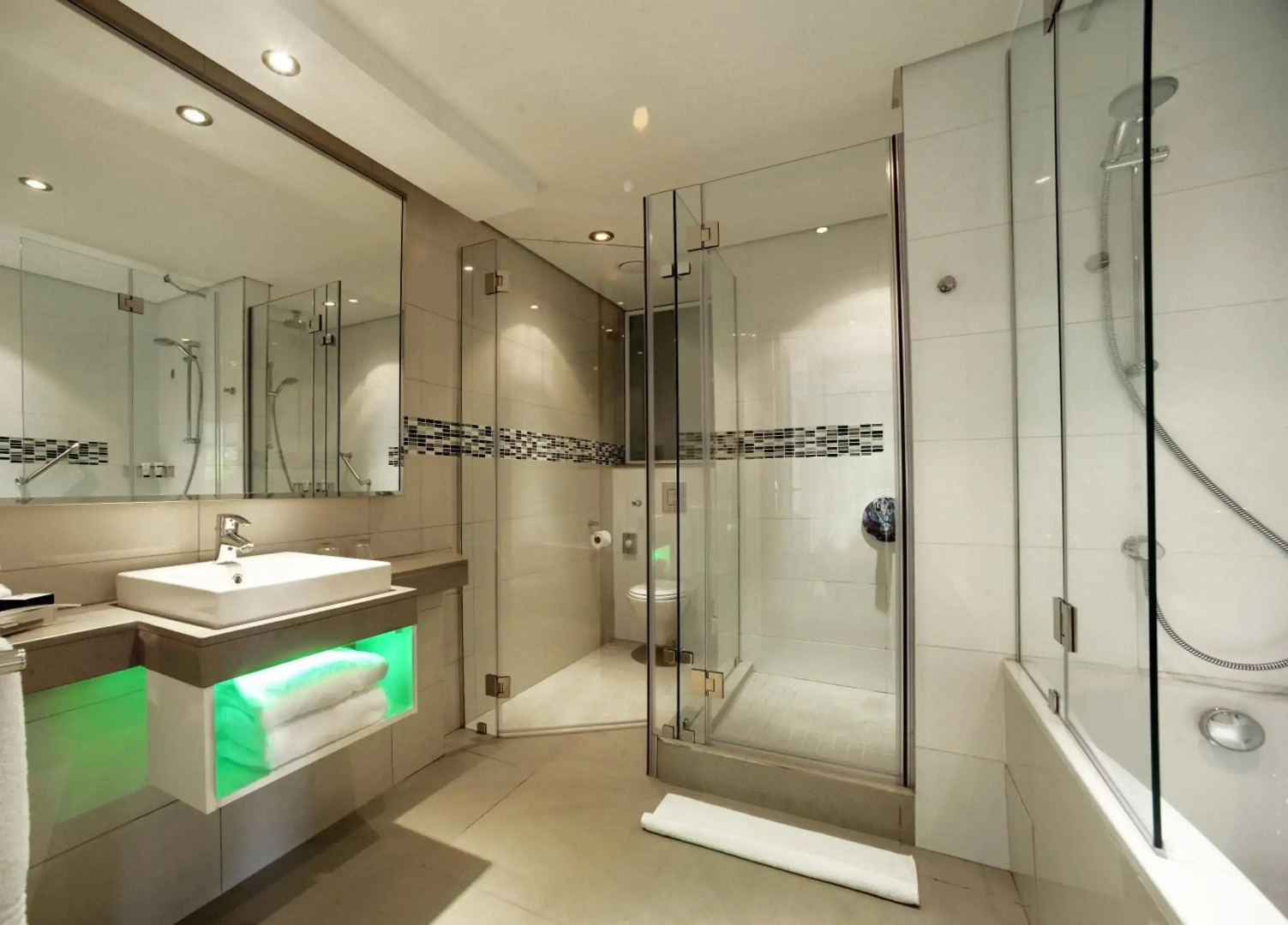 Holiday Inn Mauritius Mon Tresor by IHG