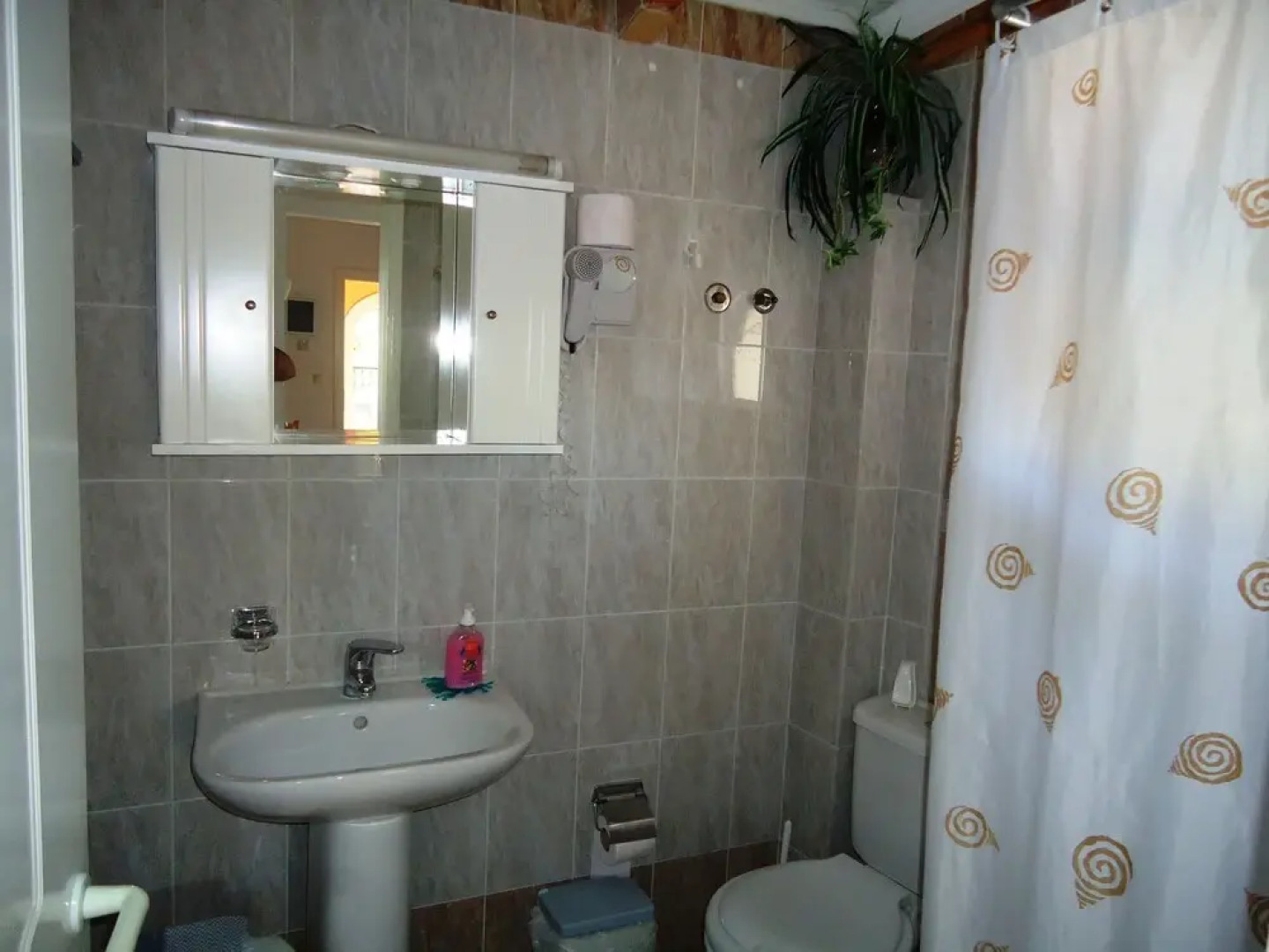 Almyra Apartments & Studios