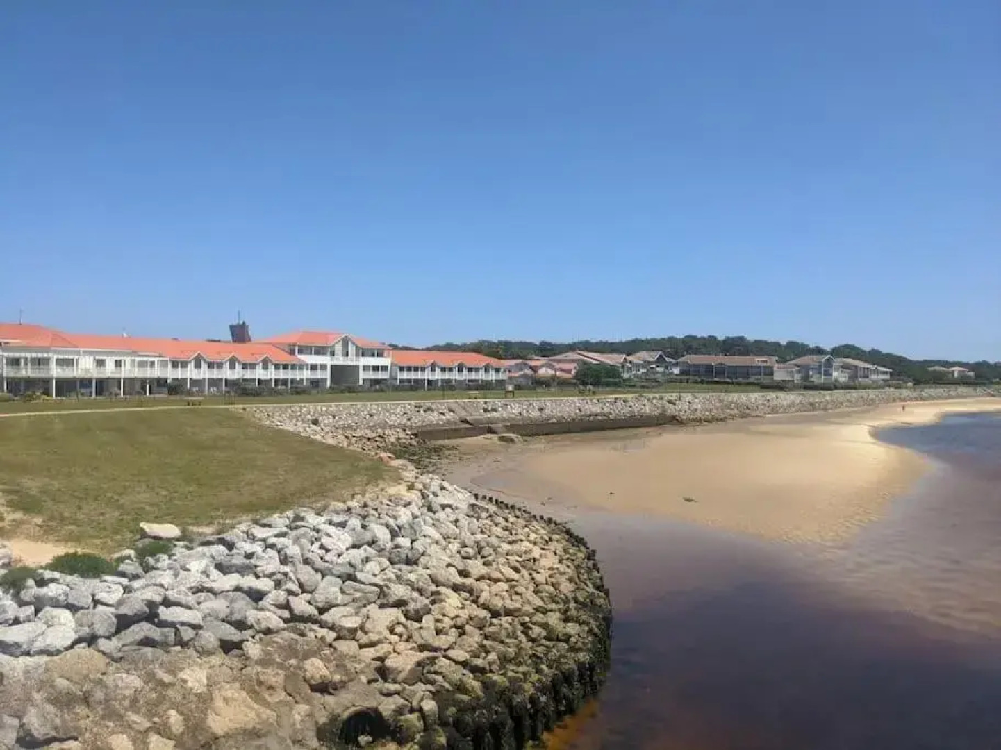 Appartement 200m de l'océan avec piscine extérieure