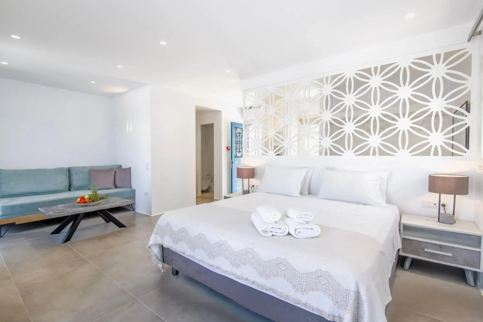 Alexandros Suites & Apartments