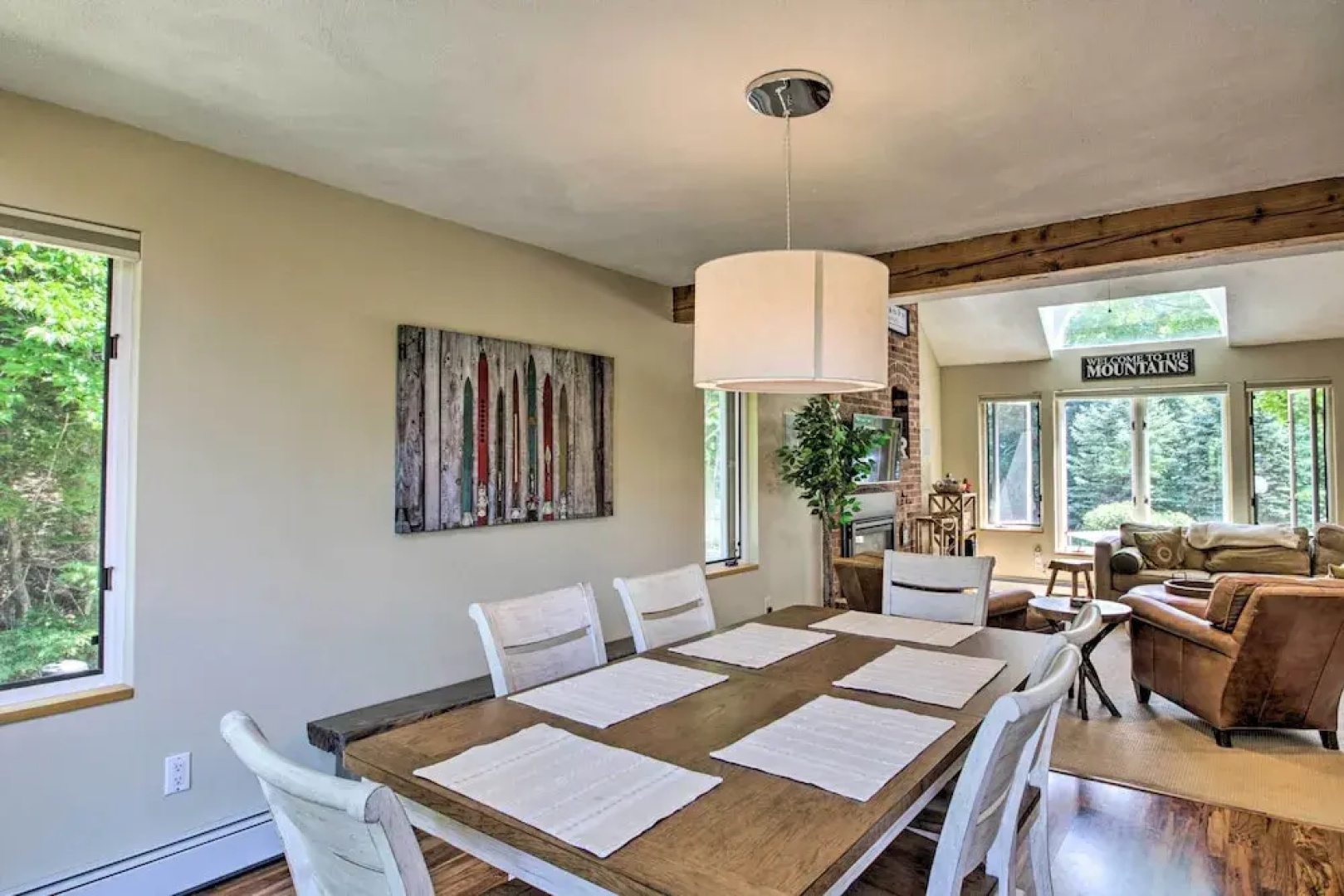Bartlett Condo w/ Mtn-view Deck < 1 Mi to Skiing!