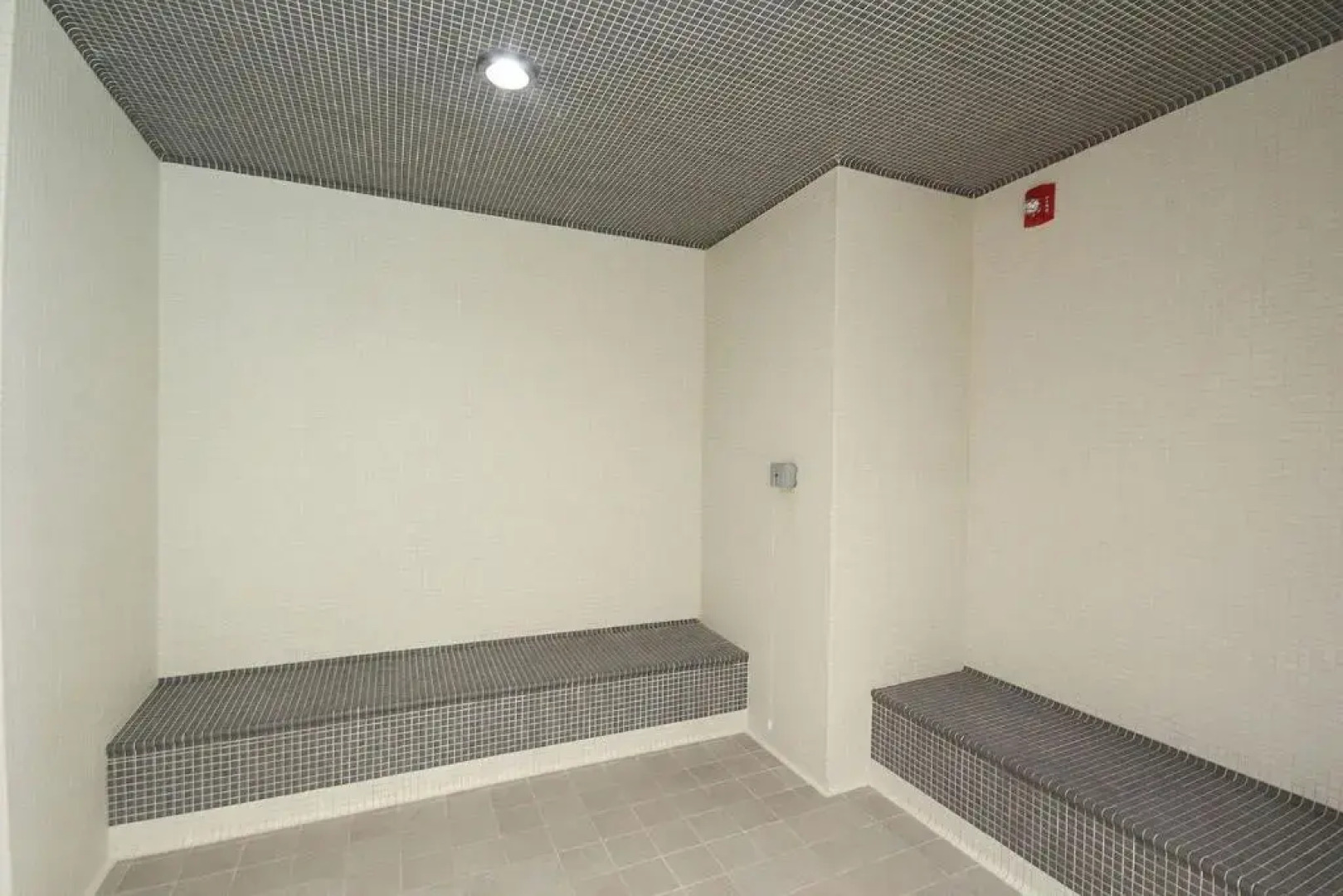 Royal Stays Furnished Apartments - Square One